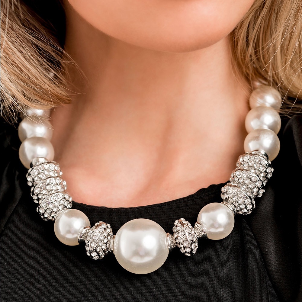 Pearl & Bling 2022 Paparazzi Zi Piece Necklace with Matching Earrings